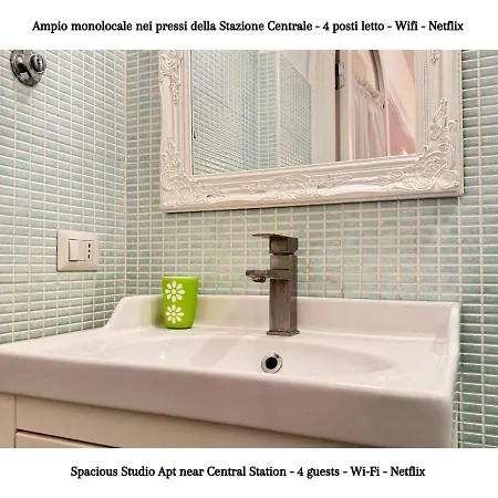 Metro Garibaldi - Loft Con Wifi E 4 Posti Letto Presso La Stazione Di شقة